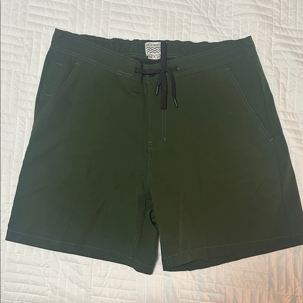 SURF & SWIM CO. Green Board Shorts (XL)